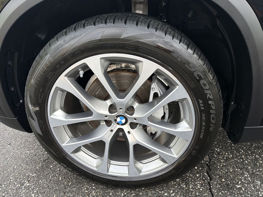 Thumbnail: 2024 BMW X5 - 8