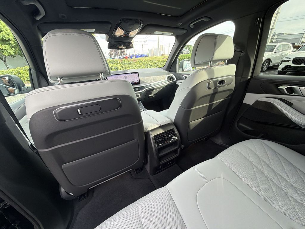 Thumbnail: 2024 BMW X5 - 13