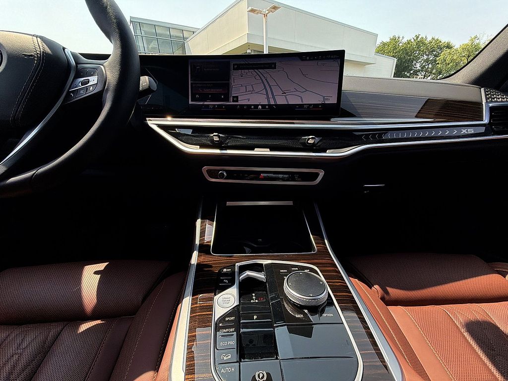 Thumbnail: 2024 BMW X5 - 14