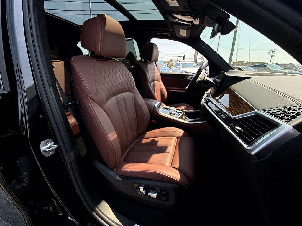 Thumbnail: 2024 BMW X5 - 28