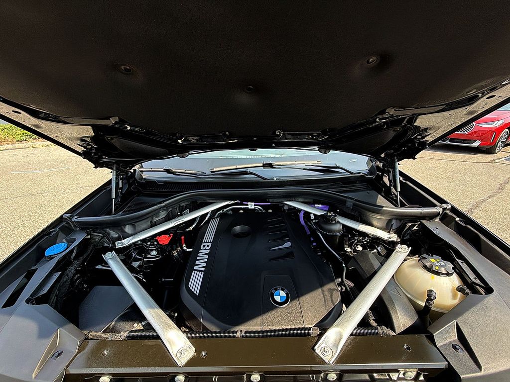 Thumbnail: 2024 BMW X5 - 9