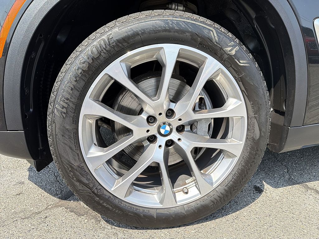 Thumbnail: 2024 BMW X5 - 8