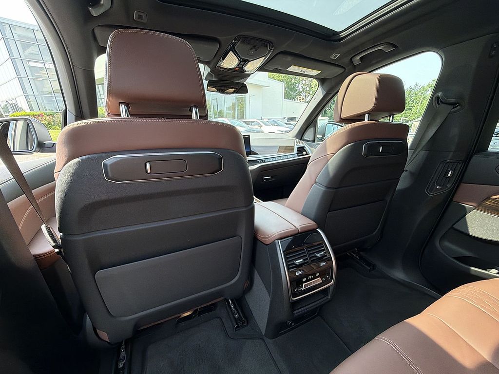 Thumbnail: 2024 BMW X5 - 13