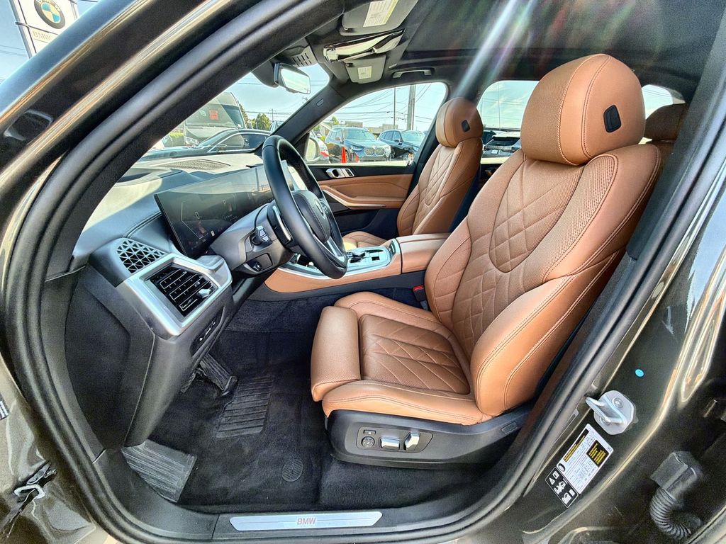 Thumbnail: 2024 BMW X5 - 11