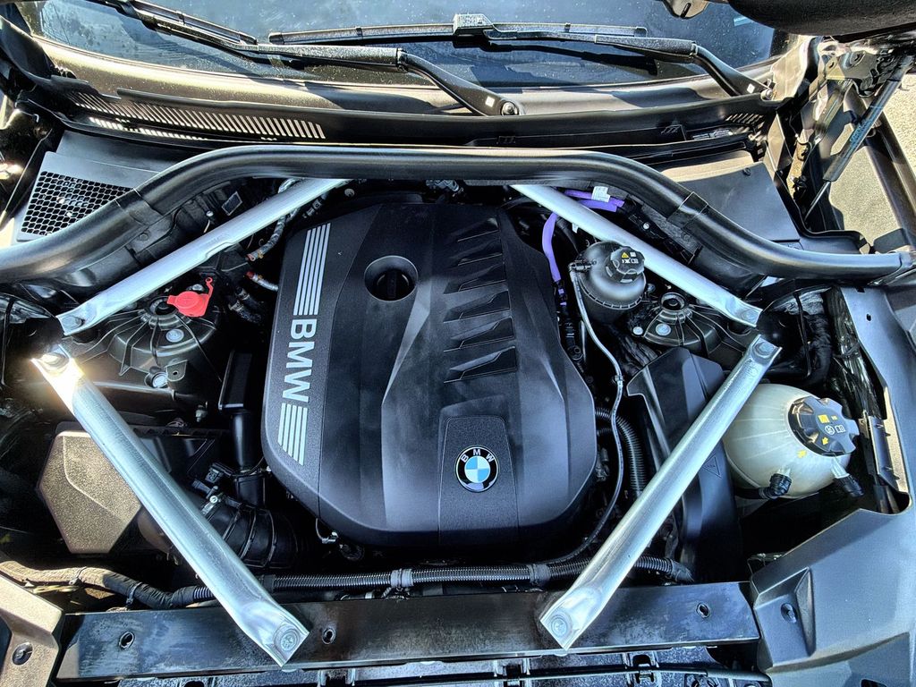 Thumbnail: 2024 BMW X5 - 8