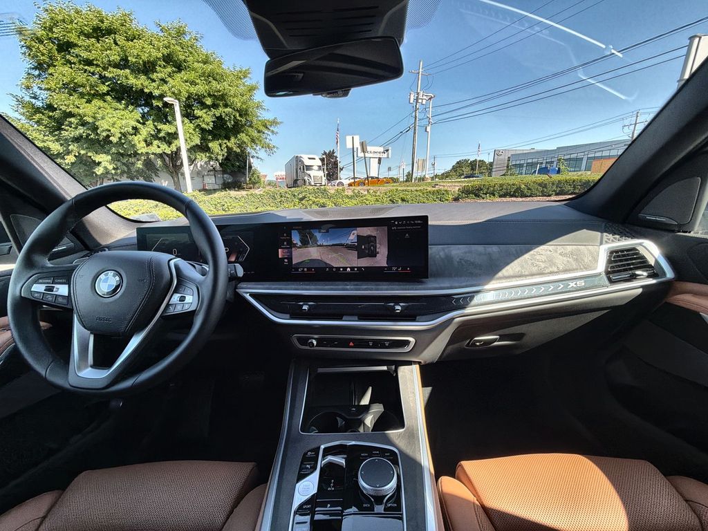 Thumbnail: 2024 BMW X5 - 2