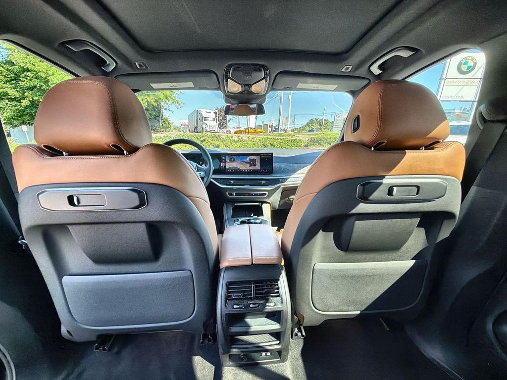 Thumbnail: 2024 BMW X5 - 12