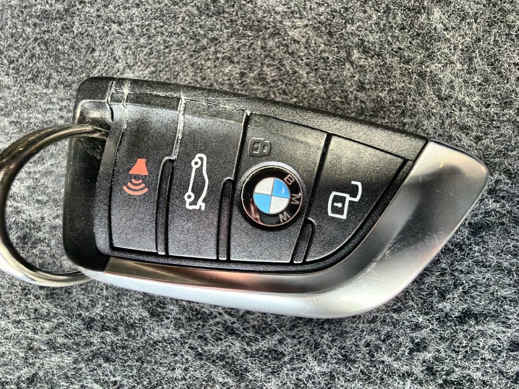 Thumbnail: 2021 BMW X4 - 17