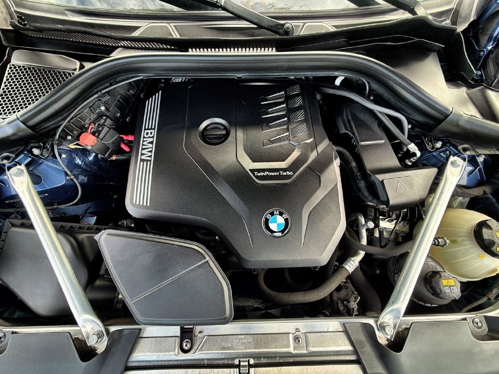 Thumbnail: 2021 BMW X4 - 9