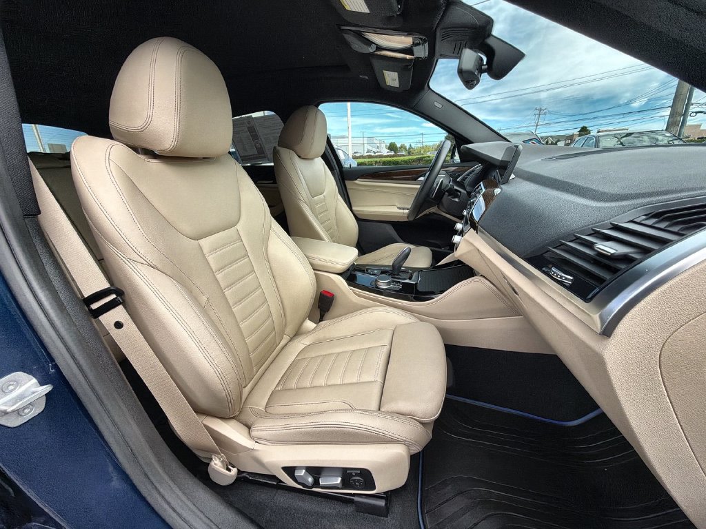 Thumbnail: 2021 BMW X4 - 27
