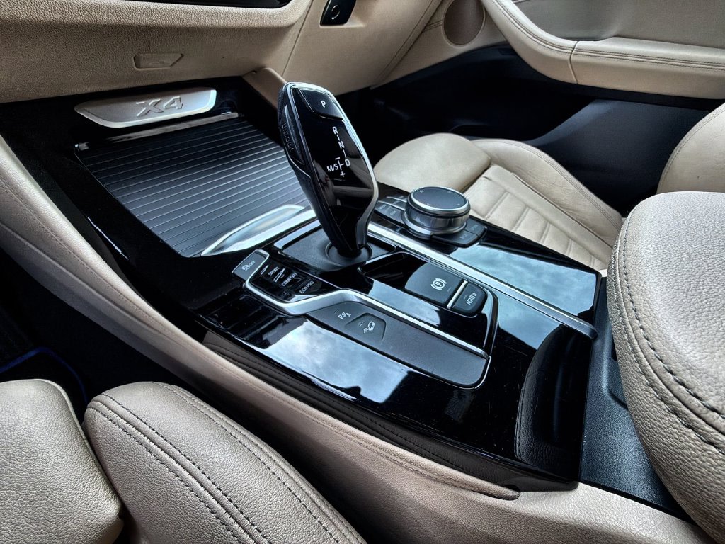 Thumbnail: 2021 BMW X4 - 28