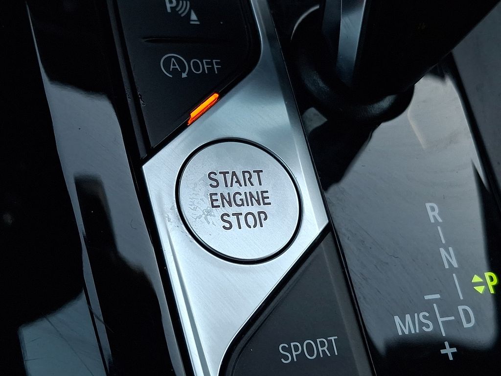 Thumbnail: 2025 BMW X4 - 24