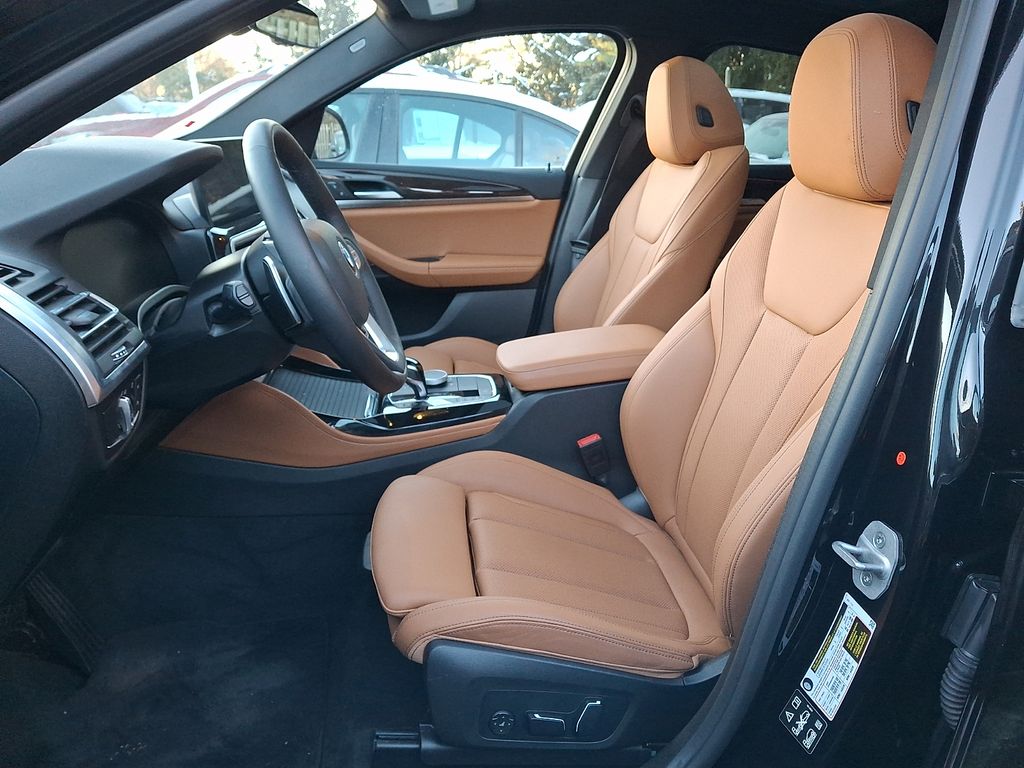 Thumbnail: 2025 BMW X4 - 5