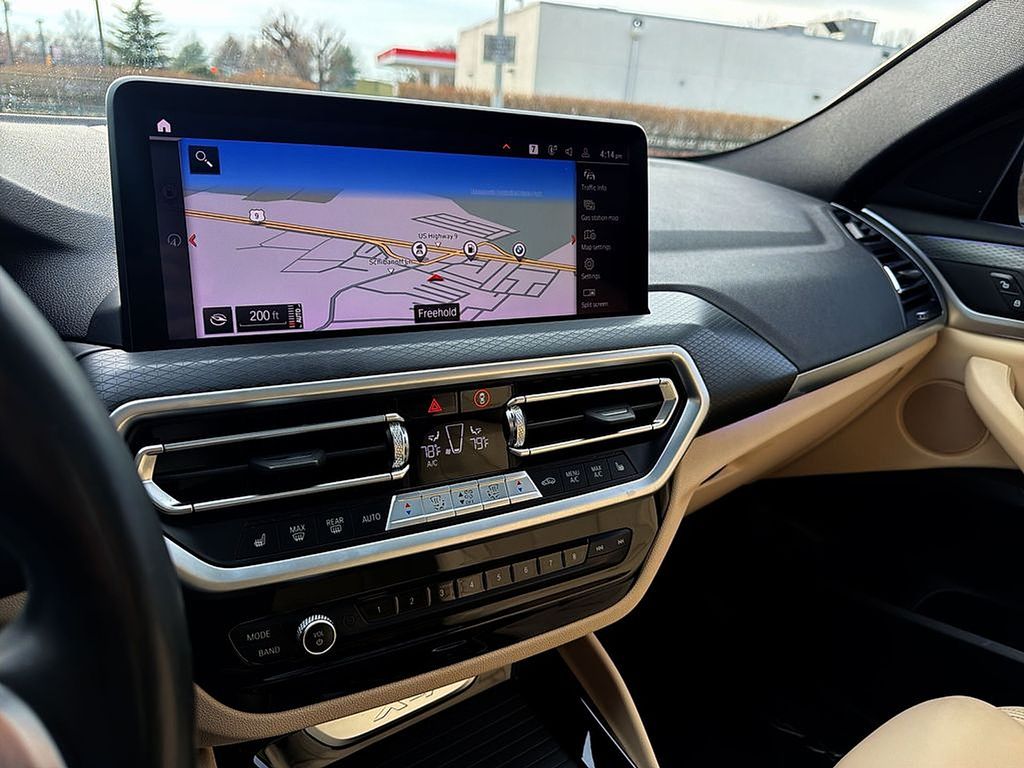 Thumbnail: 2022 BMW X4 - 14