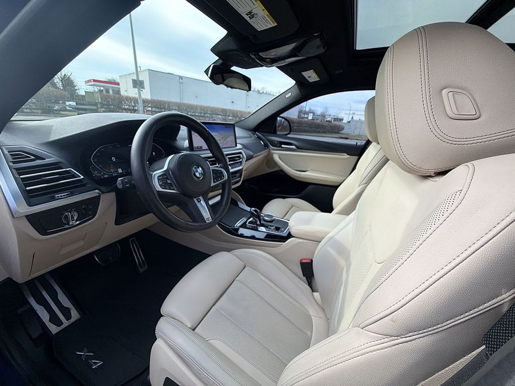Thumbnail: 2022 BMW X4 - 11