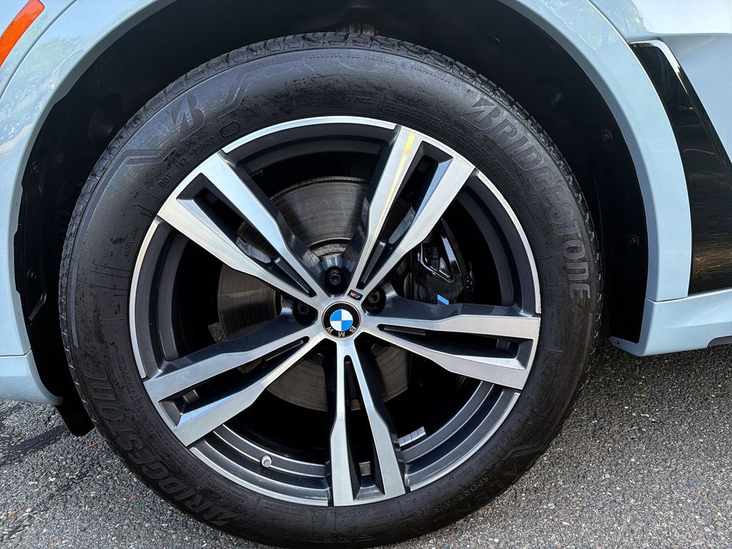 Thumbnail: 2024 BMW X7 - 8
