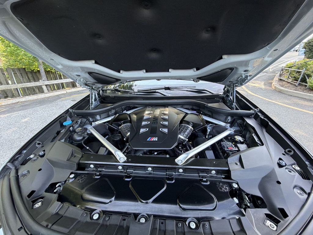 Thumbnail: 2024 BMW X7 - 9