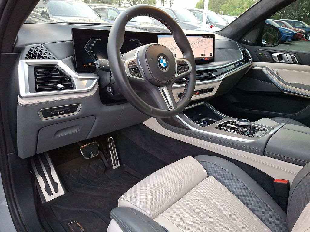 Thumbnail: 2024 BMW X7 - 2