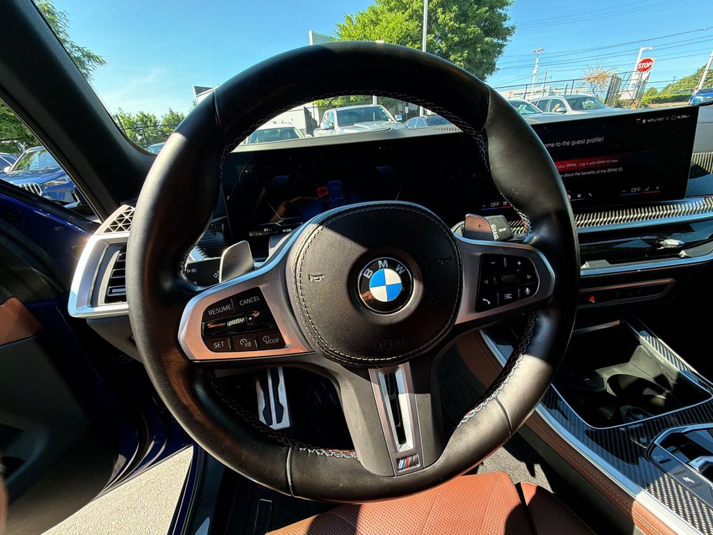 Thumbnail: 2024 BMW X5 - 10
