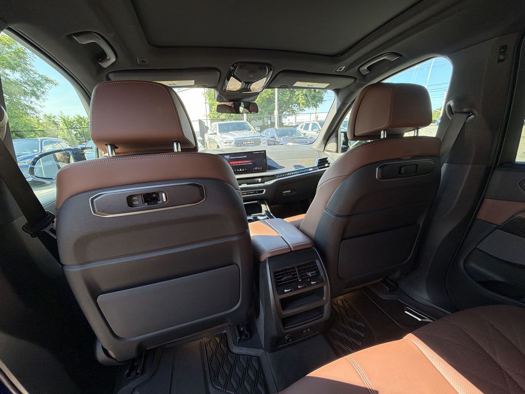 Thumbnail: 2024 BMW X5 - 13