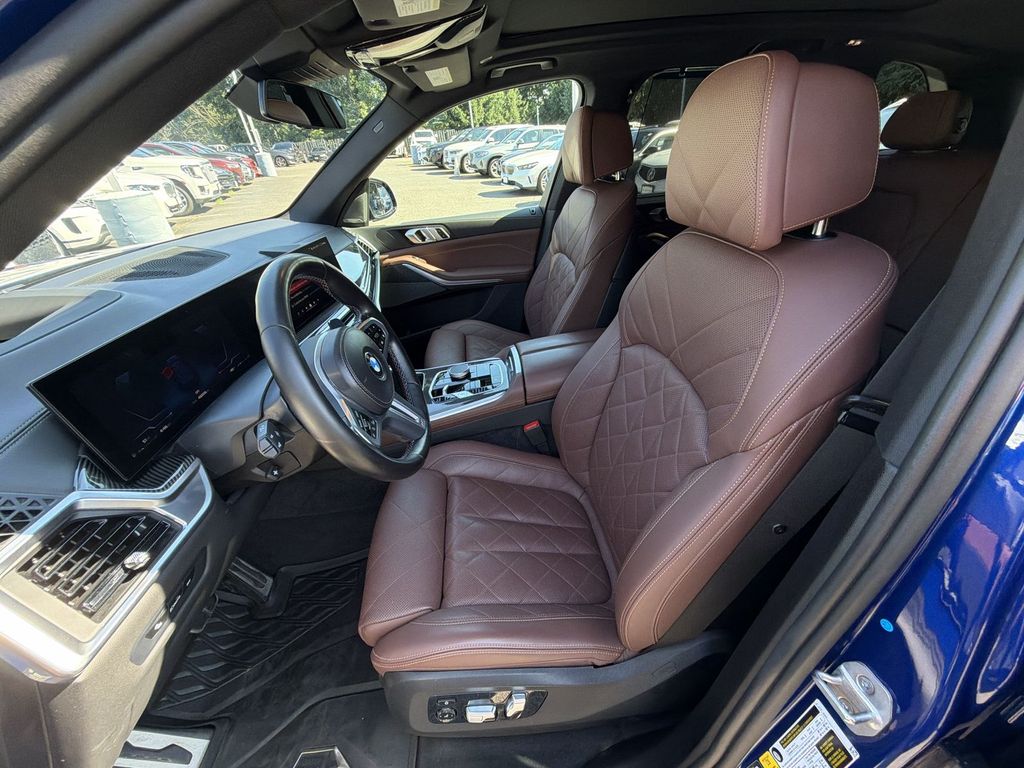 Thumbnail: 2024 BMW X5 - 12