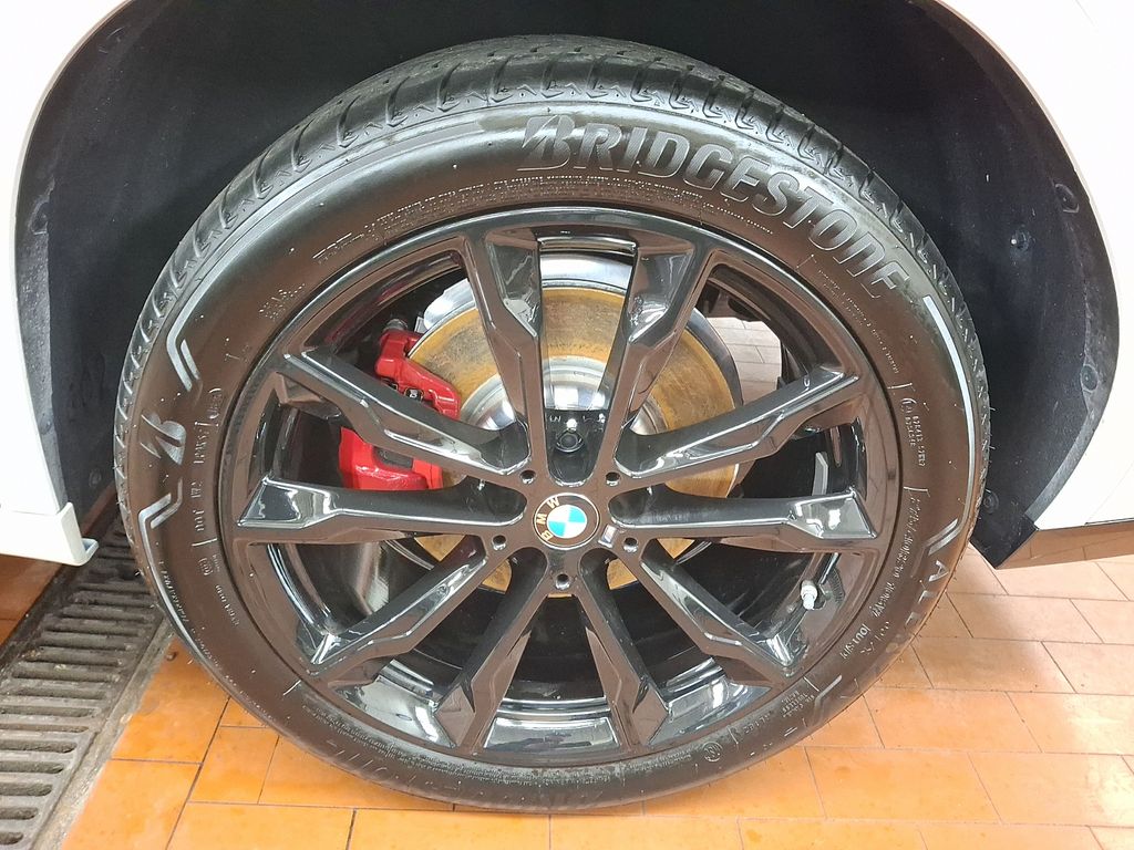 Thumbnail: 2025 BMW X4 - 6