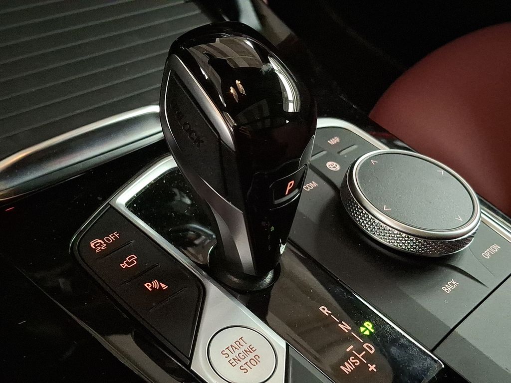 Thumbnail: 2025 BMW X4 - 10