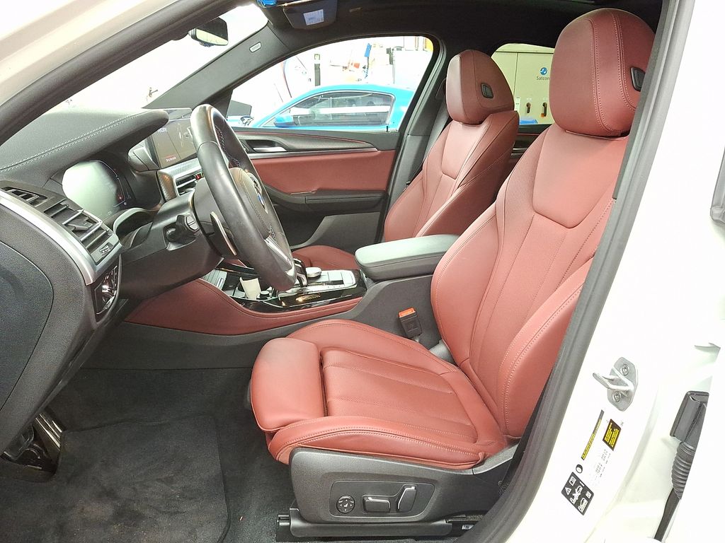 Thumbnail: 2025 BMW X4 - 7