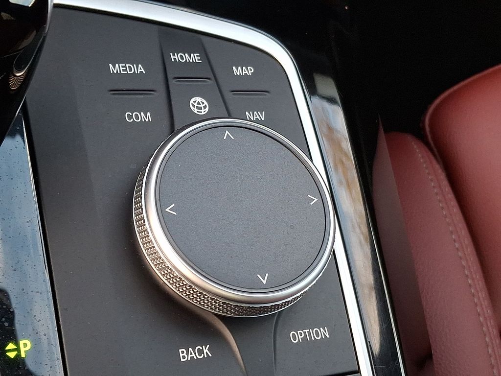 Thumbnail: 2025 BMW X4 - 27