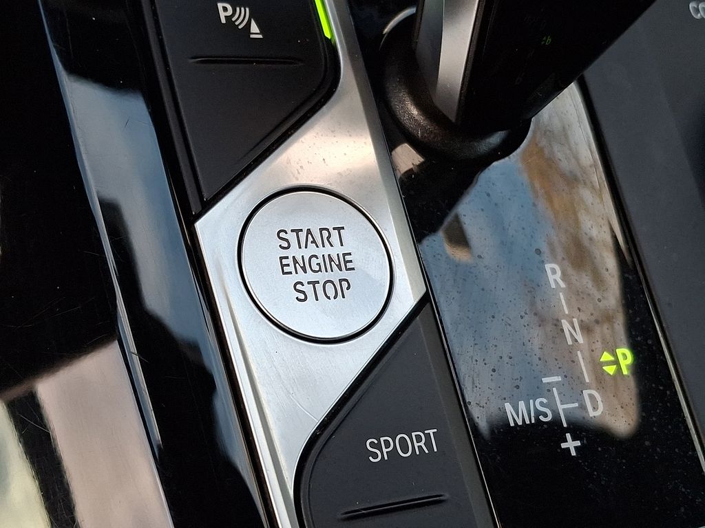 Thumbnail: 2025 BMW X4 - 25