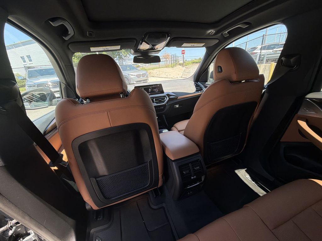Thumbnail: 2023 BMW X3 - 13