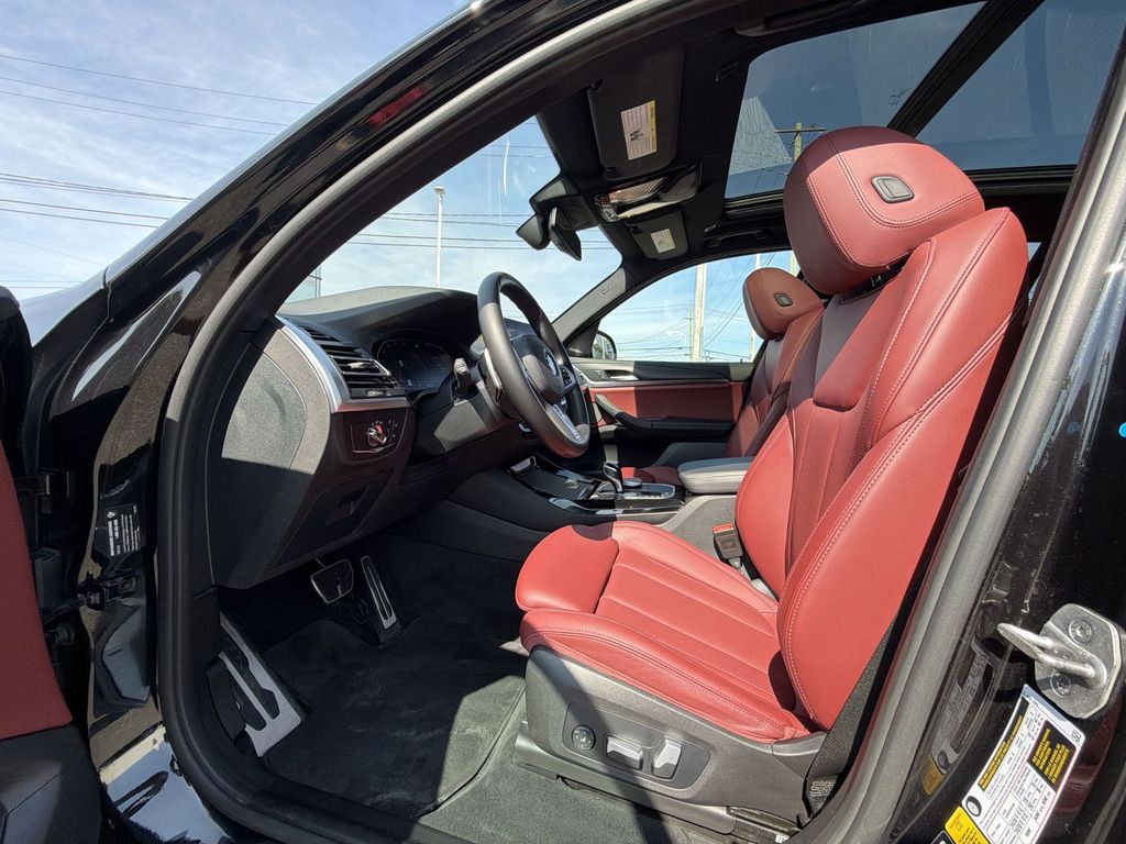 Thumbnail: 2023 BMW X3 - 10