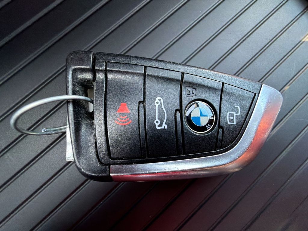 Thumbnail: 2023 BMW X3 - 17