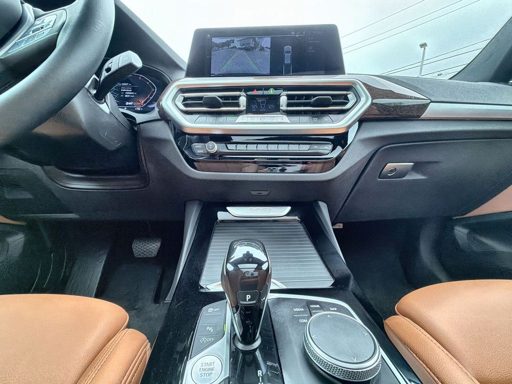 Thumbnail: 2024 BMW X3 - 14