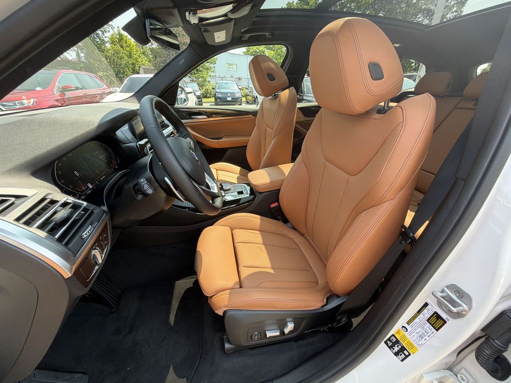 Thumbnail: 2023 BMW X3 - 12