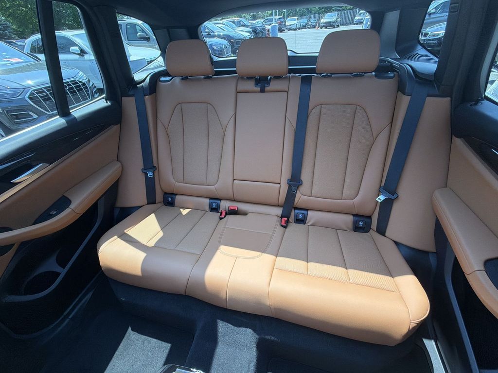 Thumbnail: 2023 BMW X3 - 28
