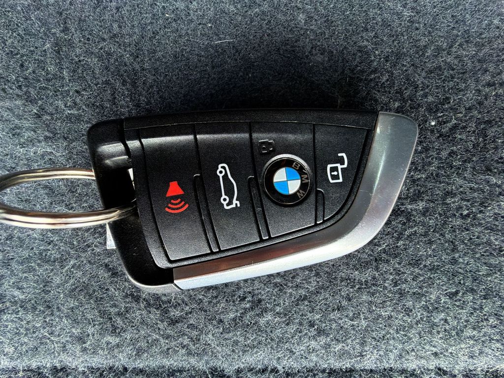 Thumbnail: 2023 BMW X3 - 18