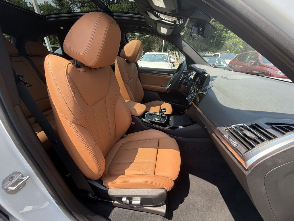 Thumbnail: 2023 BMW X3 - 29