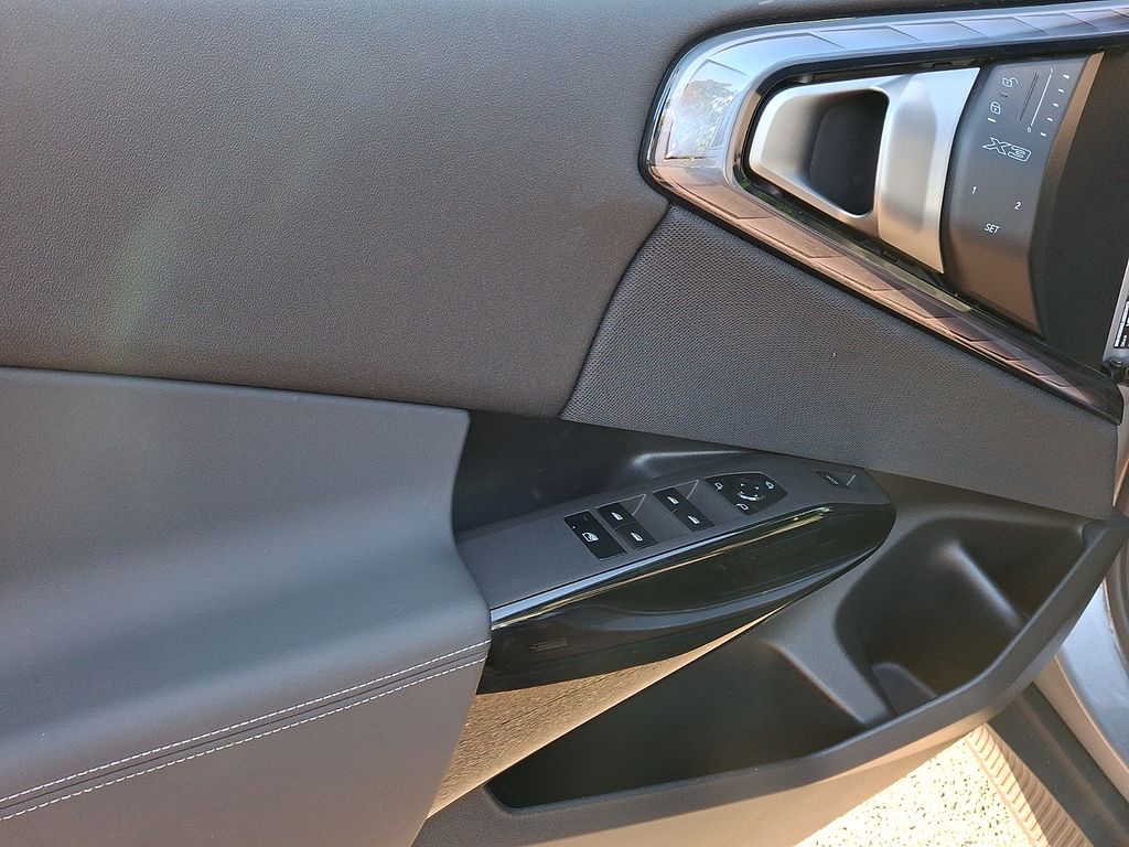 Thumbnail: 2026 BMW X3 - 16
