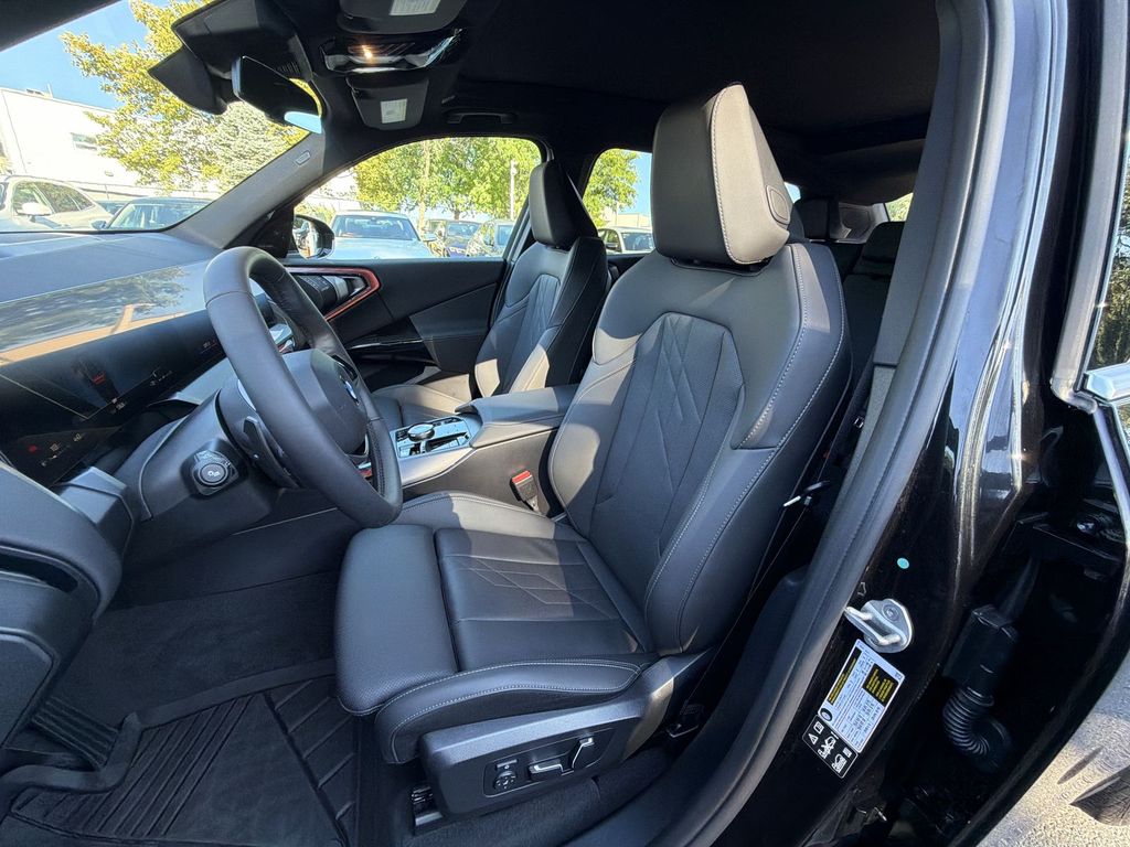 Thumbnail: 2026 BMW X3 - 11