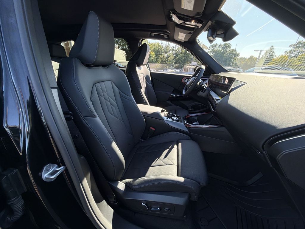 Thumbnail: 2026 BMW X3 - 12