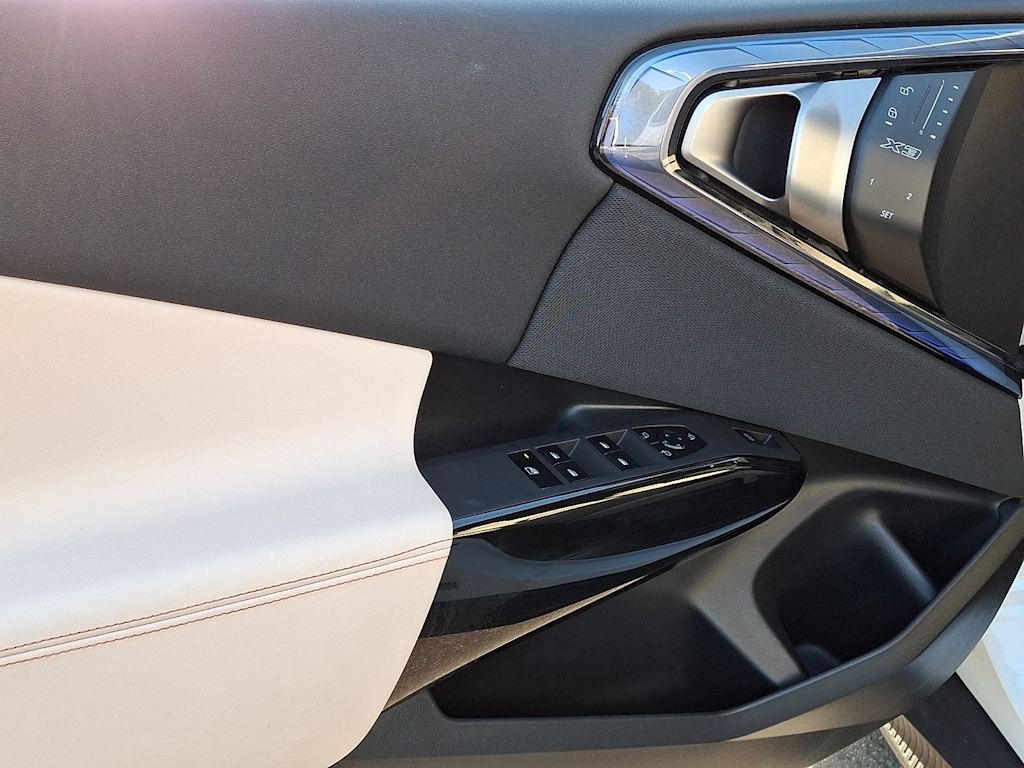 Thumbnail: 2026 BMW X3 - 15