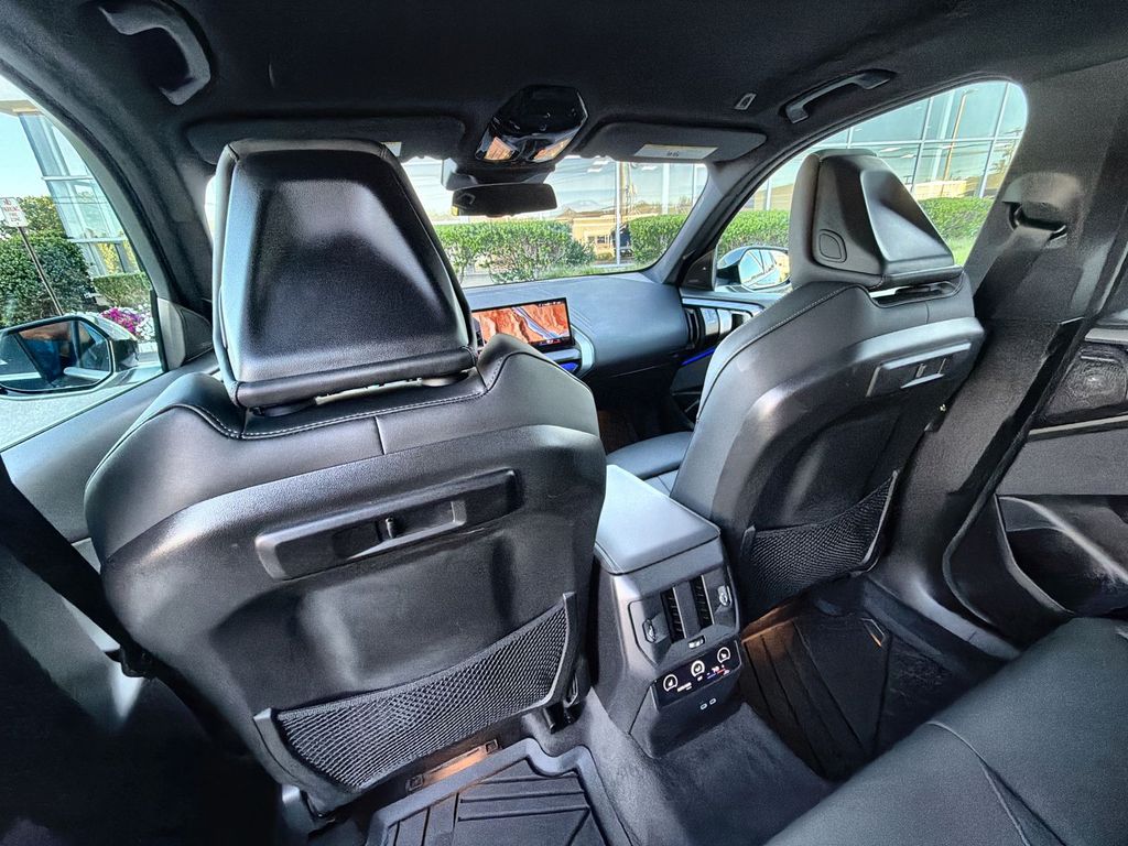 Thumbnail: 2026 BMW X3 - 13