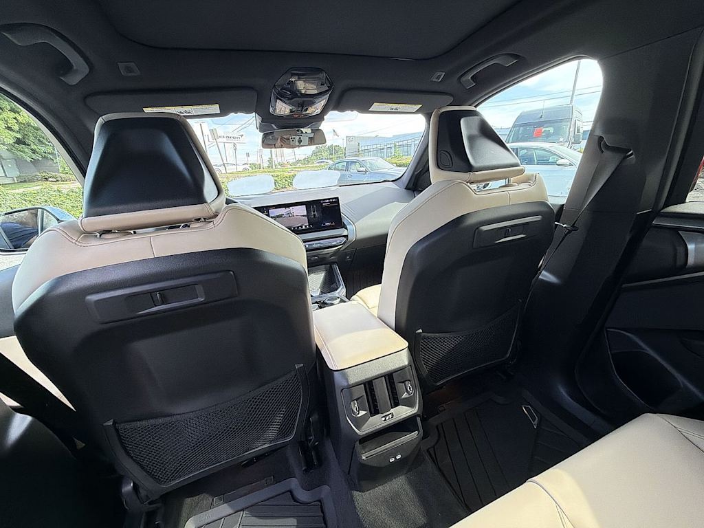 Thumbnail: 2026 BMW X3 - 13