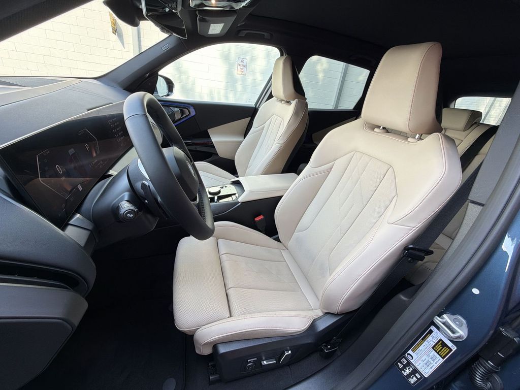Thumbnail: 2026 BMW X3 - 12