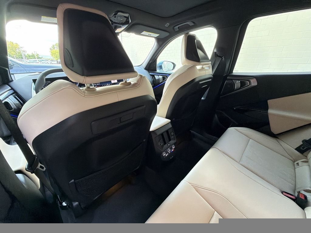 Thumbnail: 2026 BMW X3 - 13