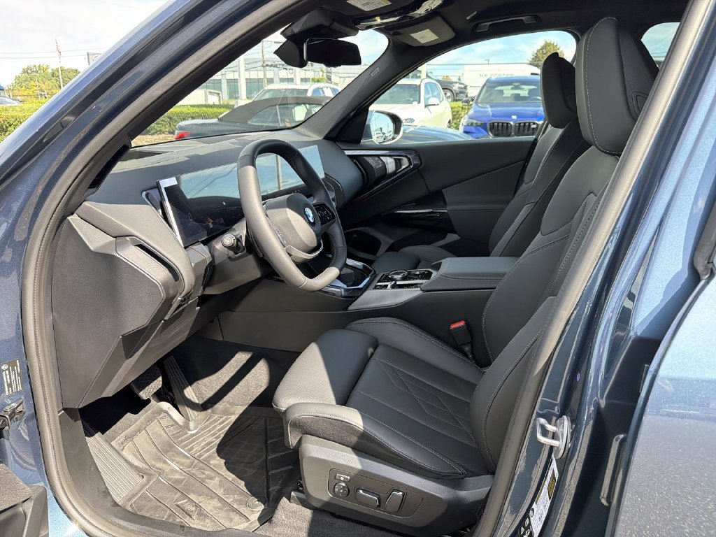 Thumbnail: 2026 BMW X3 - 11