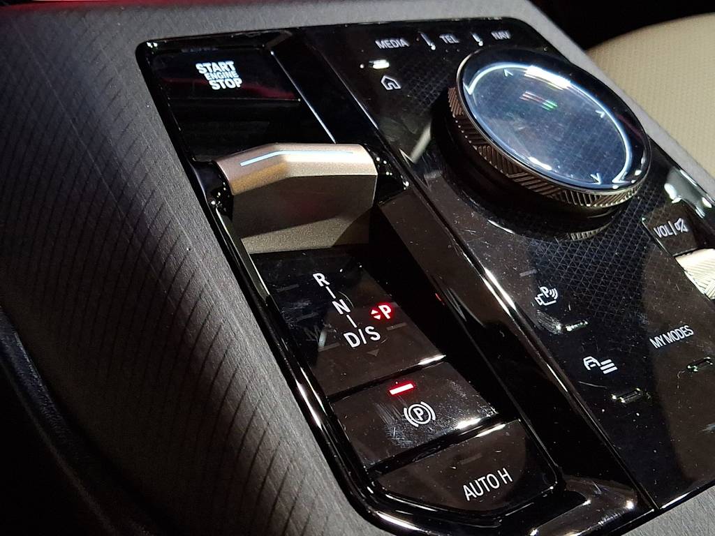 Thumbnail: 2025 BMW X3 - 10