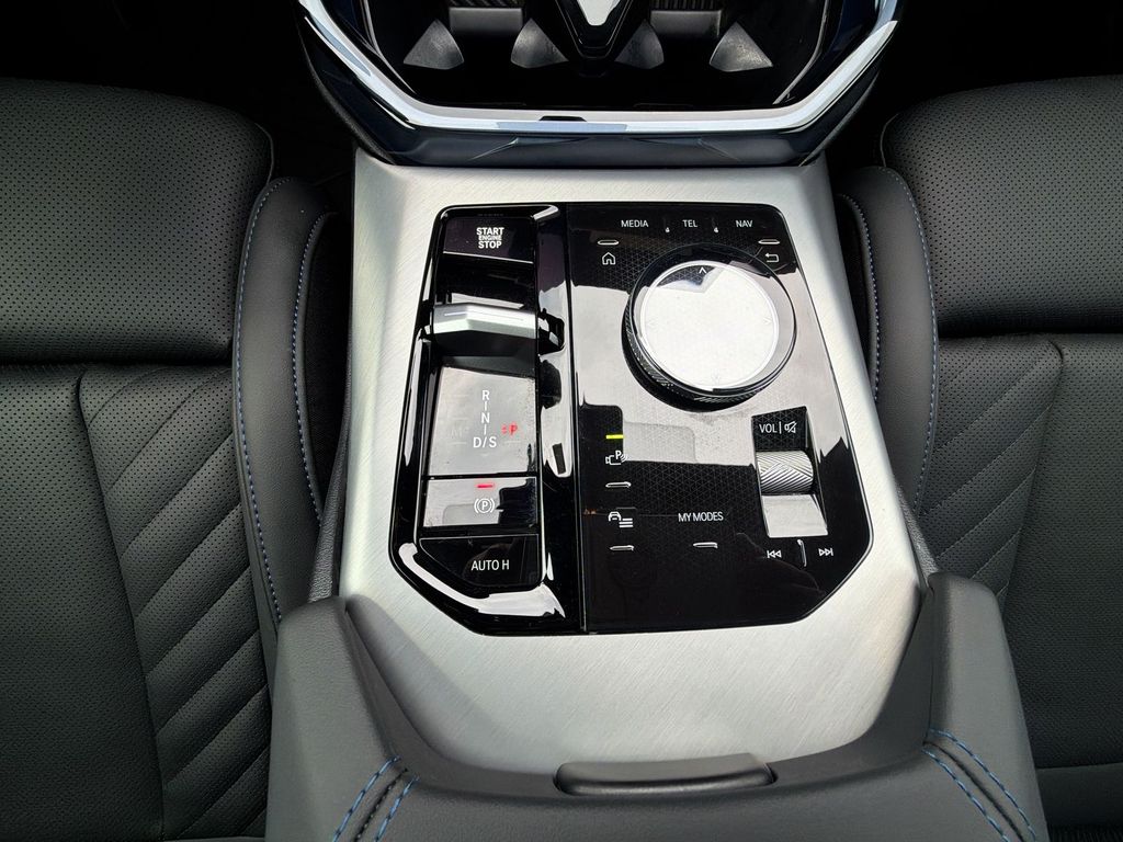 Thumbnail: 2026 BMW X3 - 15