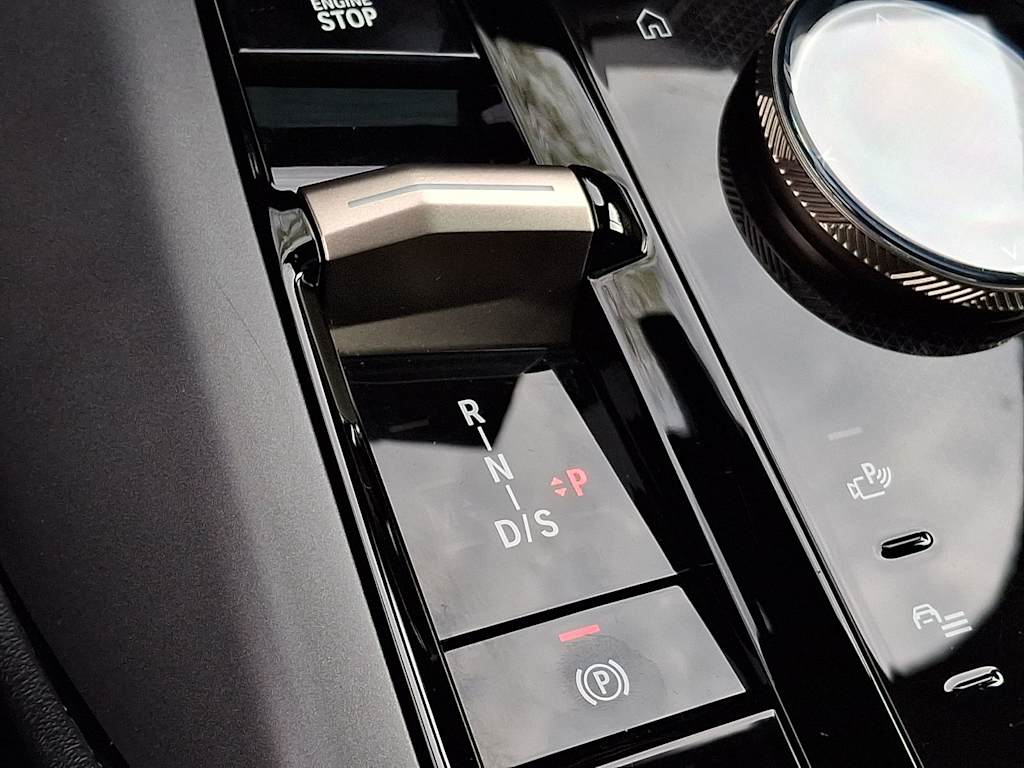 Thumbnail: 2025 BMW X3 - 9